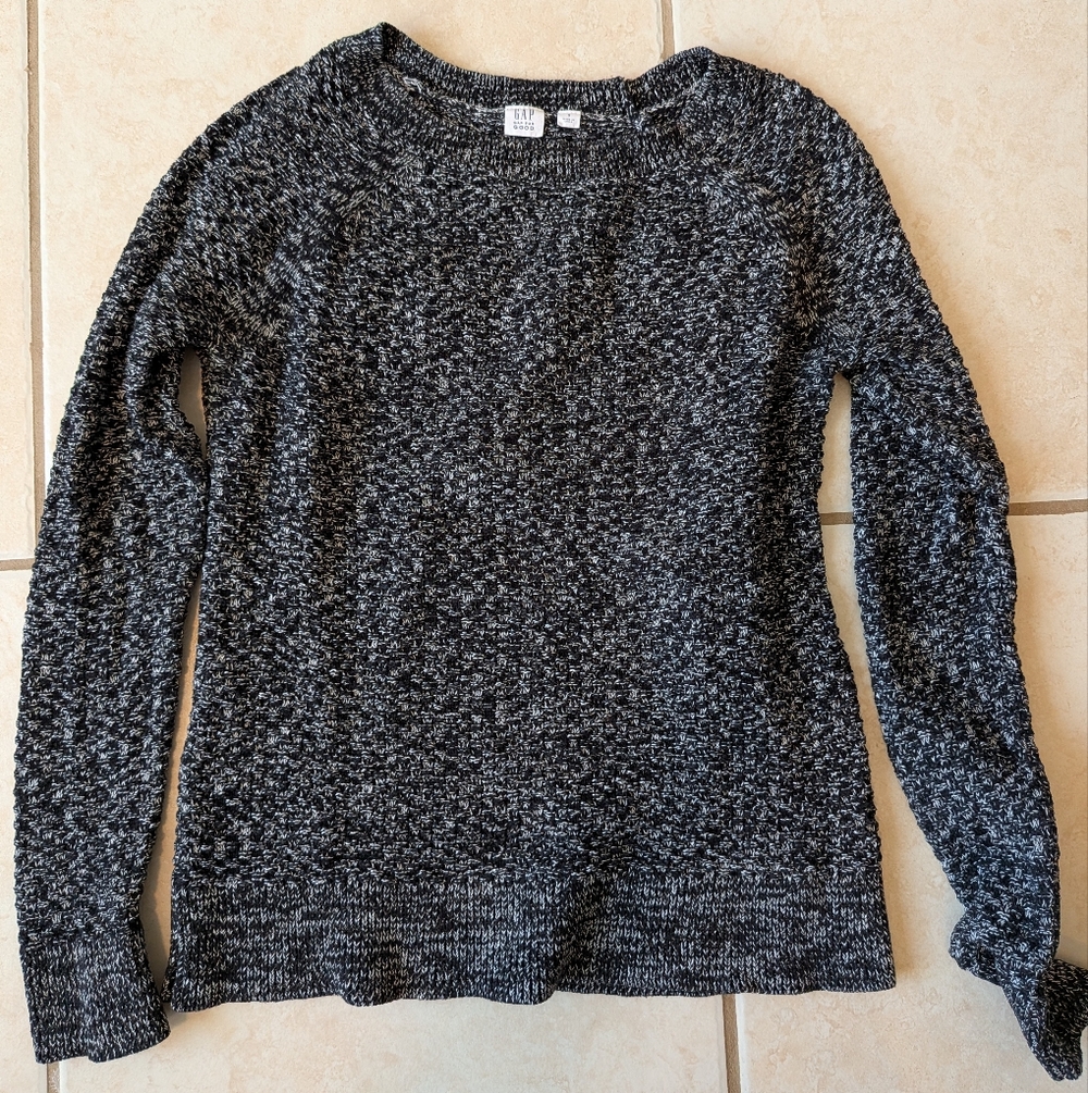 GAP Women's Charcoal Gray Sweater